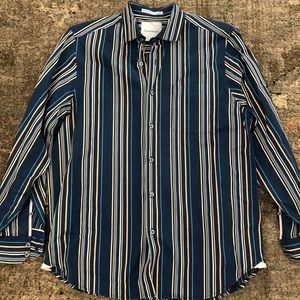 Lightly worn size Medium Tommy Bahama dress shirt
